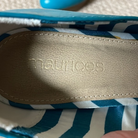 Maurice size 9 5” teal color heels - Picture 4 of 7